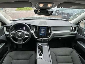 Volvo  B4 Momentum Pro Geartronic