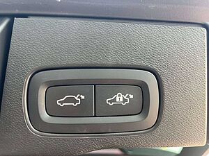 Volvo  B4 R Design Geartronic