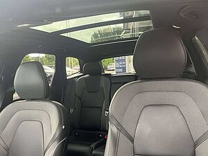 Volvo  T6 AWD Recharge Plus Dark Auto