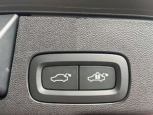 Volvo  T6 AWD Recharge Plus Dark Auto