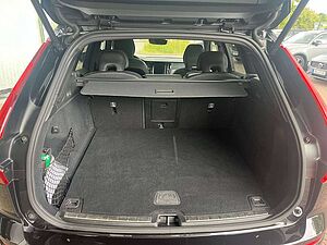 Volvo  T6 AWD Recharge Plus Dark Auto