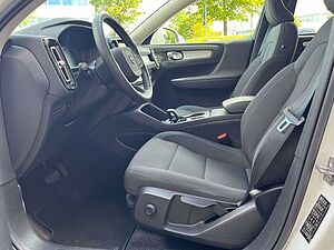 Volvo  T3 Momentum Pro Geartronic