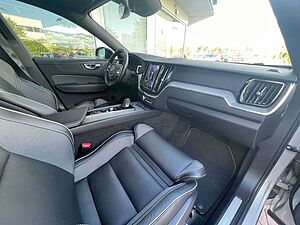 Volvo  T6 AWD Recharge R Design Geartronic