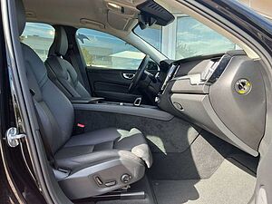 Volvo  B4 D Plus Dark Auto