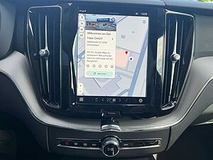 Volvo  B4 D Plus Dark Auto
