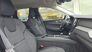 Volvo  B4 D Core Auto