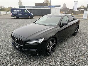 Volvo  Ultimate Dark T8 Recharge Plug-In Hybrid AWD