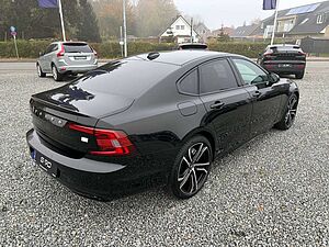 Volvo  Ultimate Dark T8 Recharge Plug-In Hybrid AWD