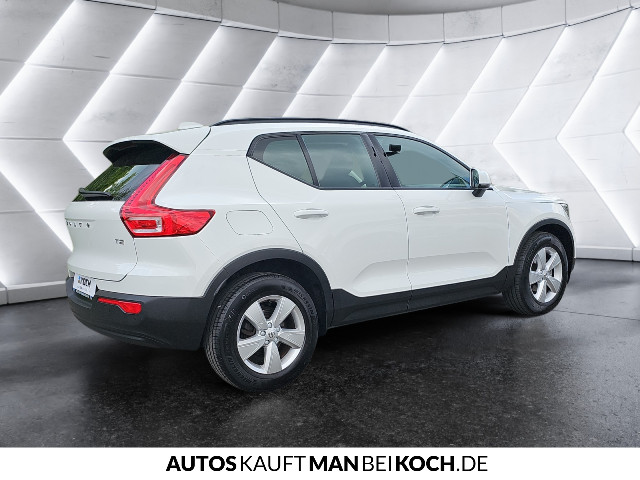 Volvo  XC40 Momentum Core, T2 Schaltgetriebe