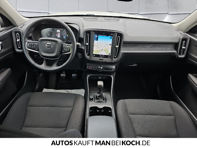 Volvo  XC40 Momentum Core, T2 Schaltgetriebe