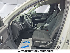 Volvo  XC40 Momentum Core, T2 Schaltgetriebe