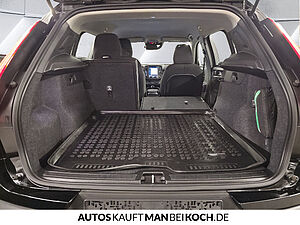 Volvo  XC40 Momentum Core, T2 Schaltgetriebe