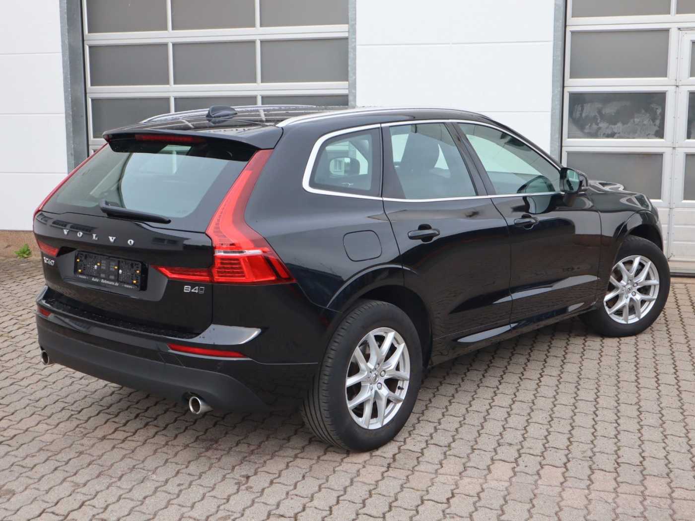 Volvo  Momentum Pro B4 AWD*Fronth*LED*