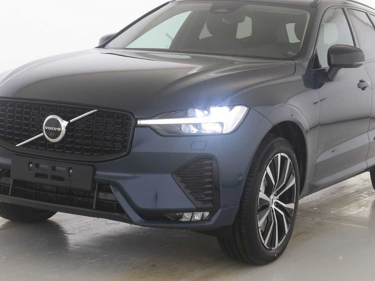 Volvo  B4 Plus Dark*AWD*Standh*LED*360°