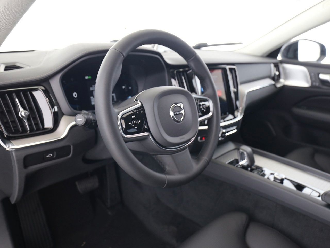 Volvo  B4 Ultimate Dark*B&W*360°*Standh. *