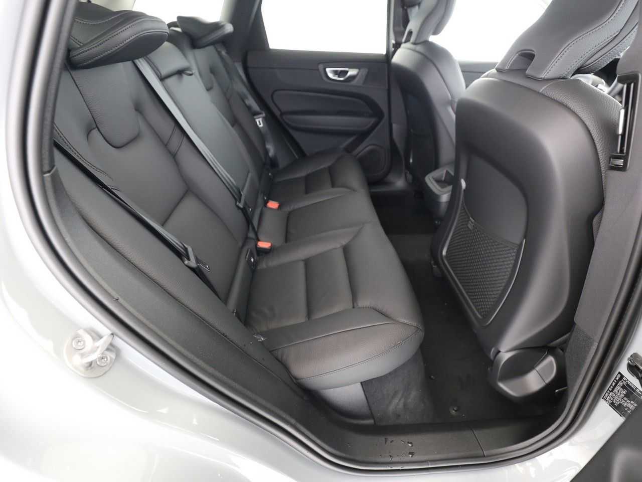 Volvo  B4 Plus Dark AWD*Standh*360°*