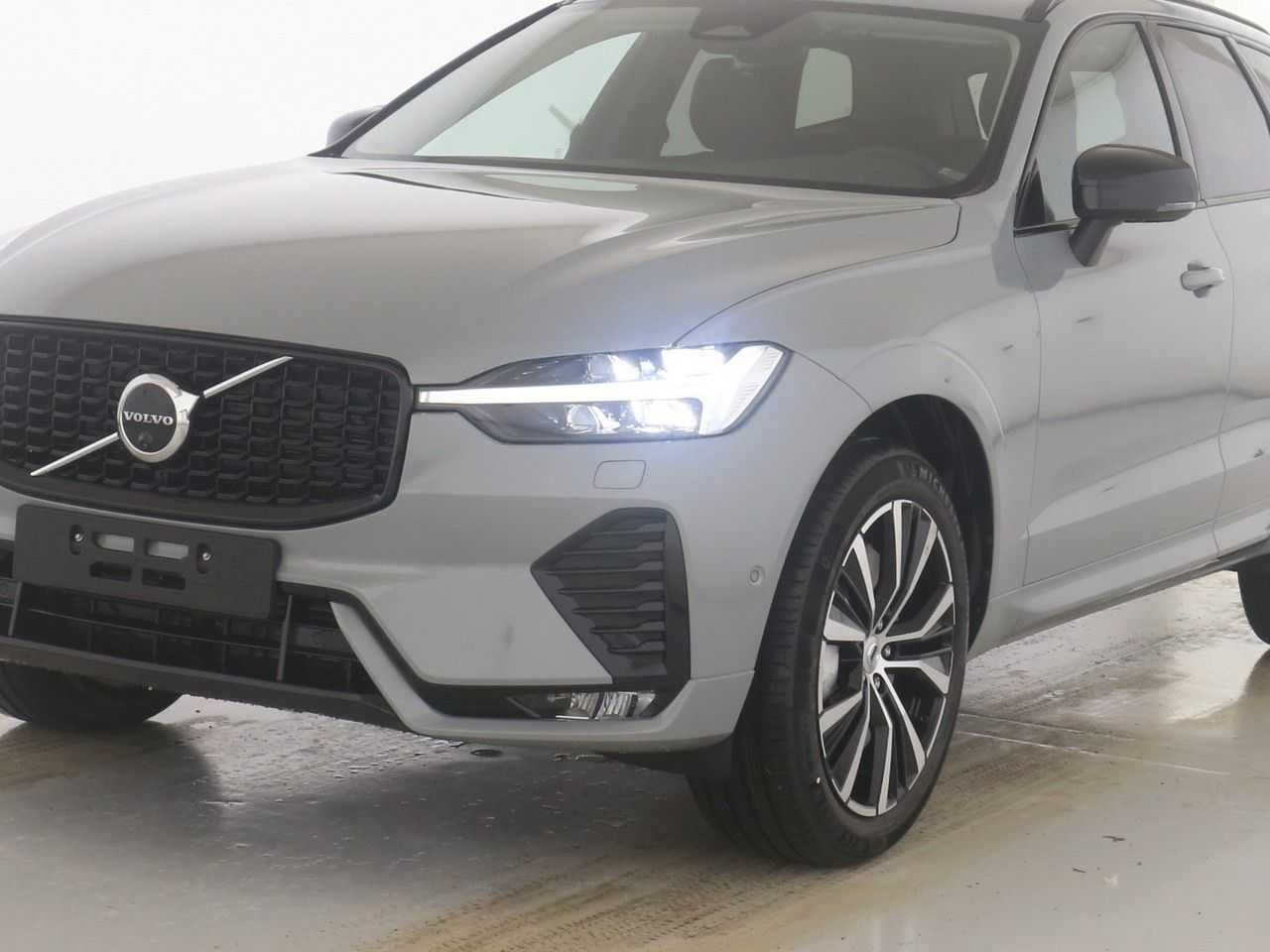 Volvo  B4 Plus Dark AWD*Standh*360°*
