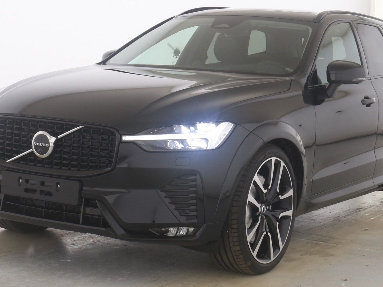 Volvo  B4 Ultimate Dark AWD*Luftf*B&W*Standh*