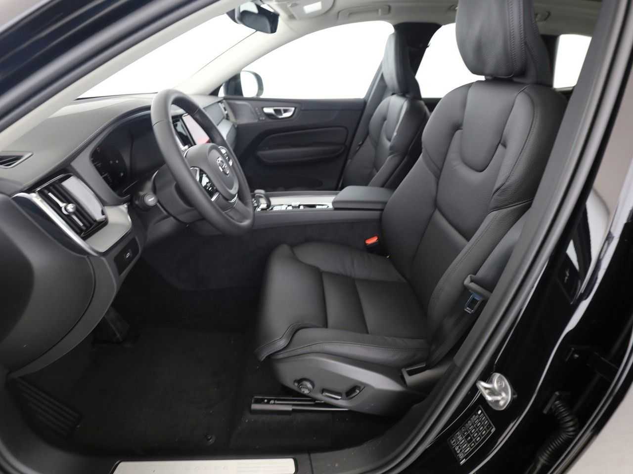 Volvo  B4 D Ultimate Dark Auto