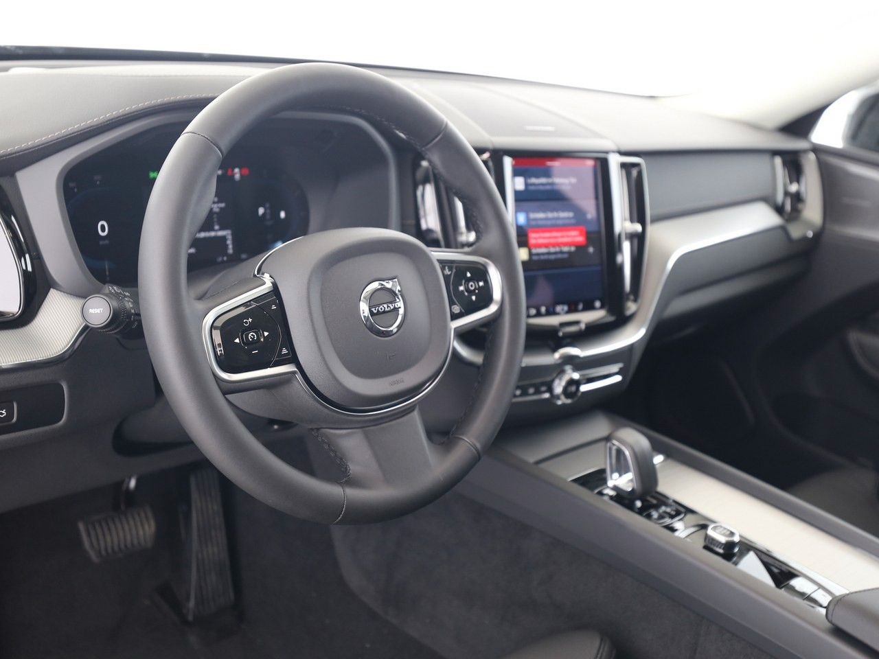 Volvo  B4 D Ultimate Dark Auto