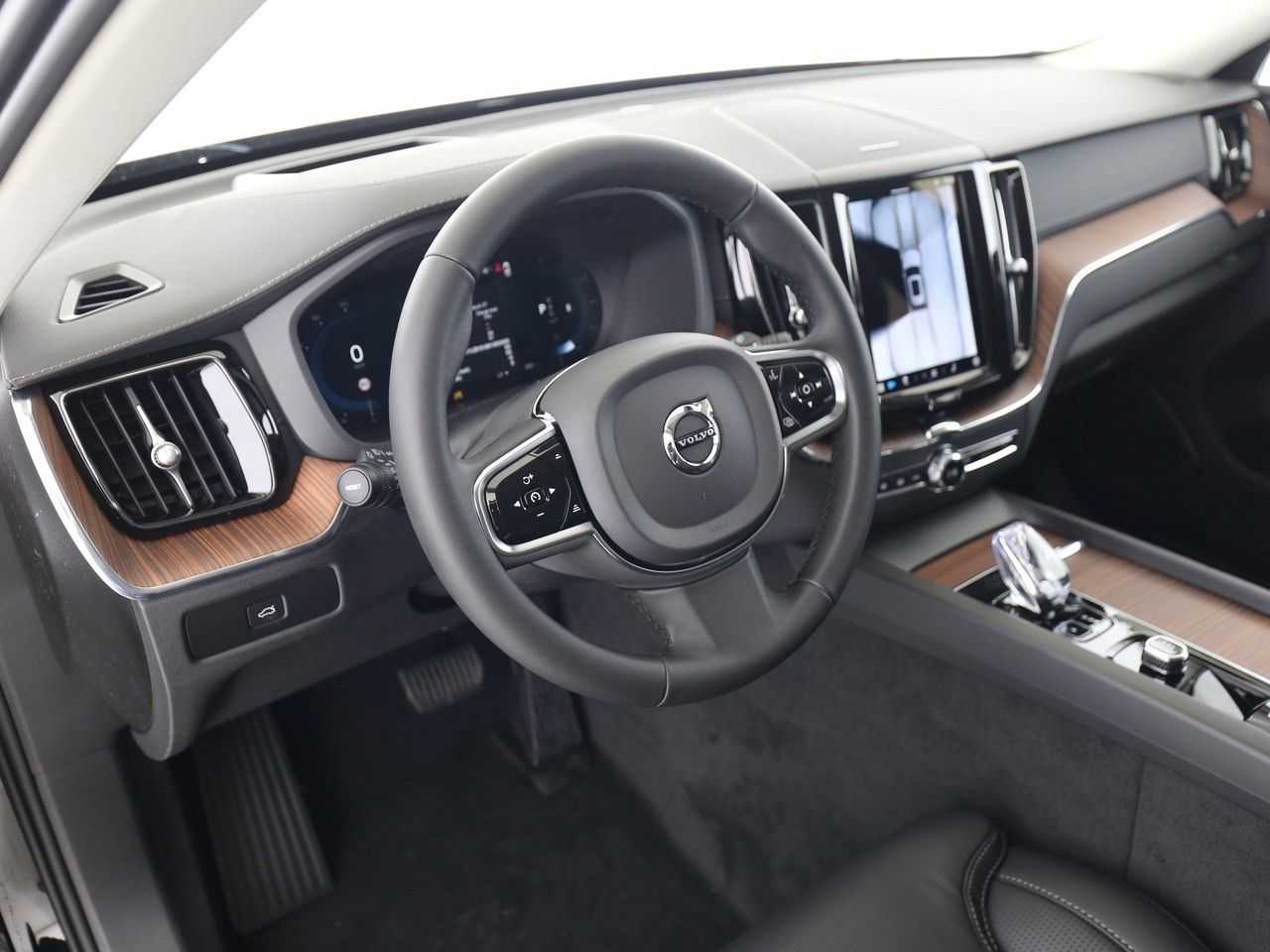 Volvo  B4 Ultimate Dark AWD*Luft*Massag*Standh*