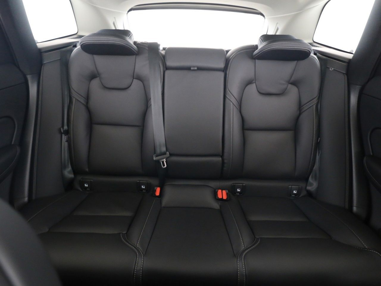 Volvo  B4 Ultimate Dark AWD*Luft*Massag*Standh*