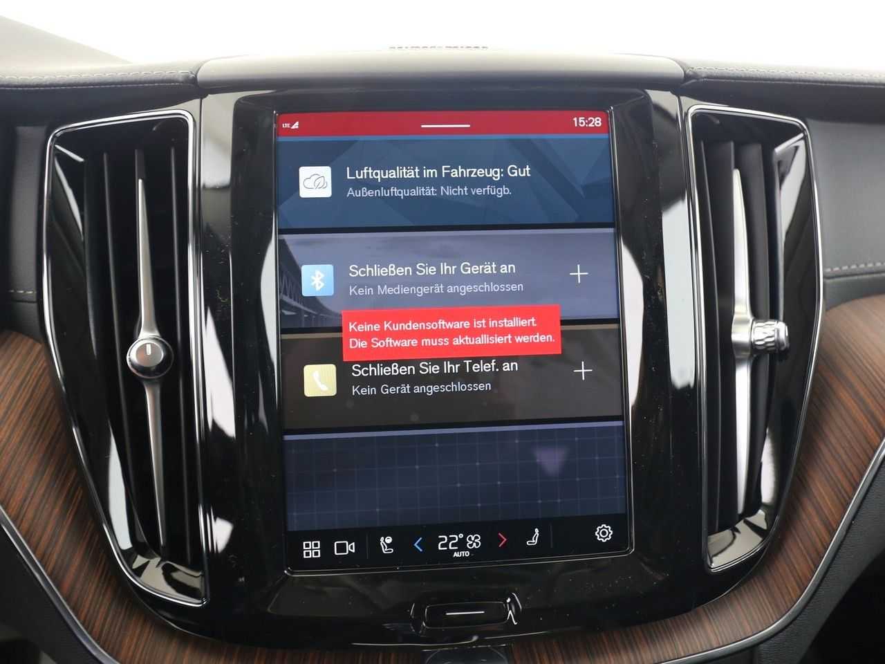 Volvo  B4 Ultimate Dark AWD*Luft*Massag*Standh*
