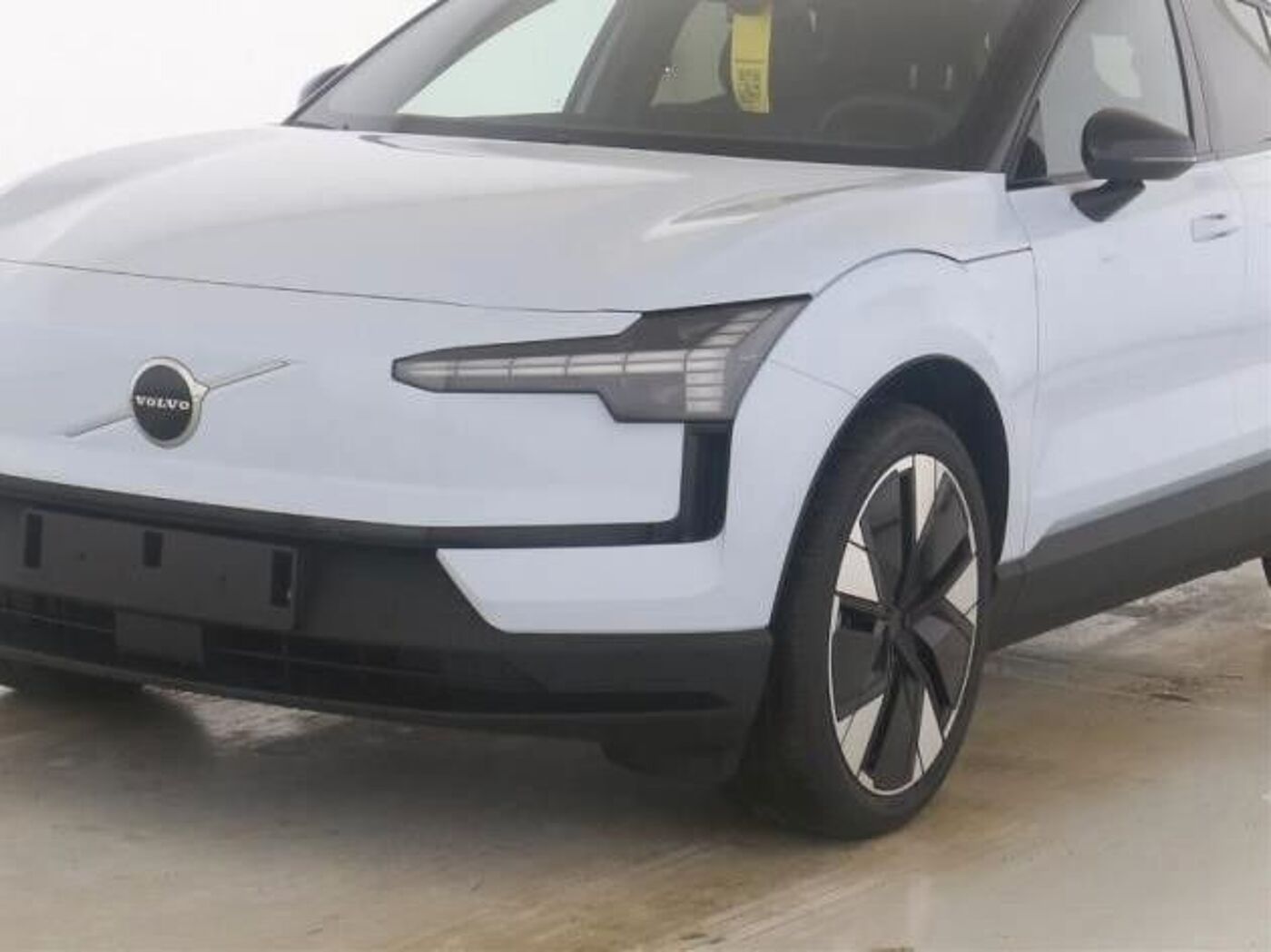 Volvo  Plus AWD Performance Pure Electric