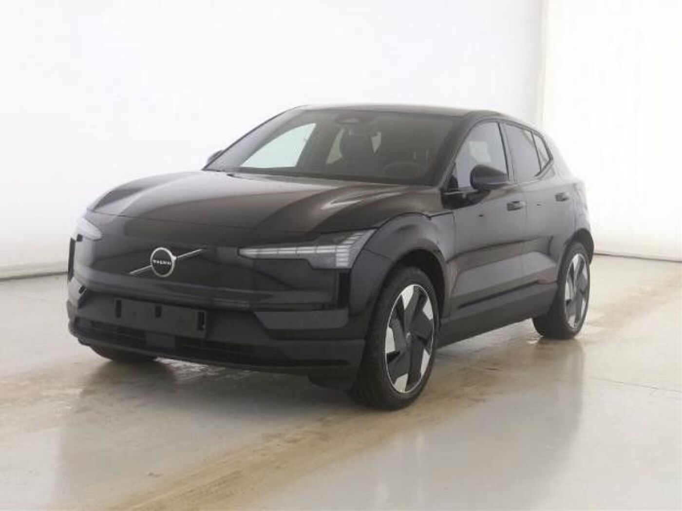 Volvo  Plus RWD Pure Electric