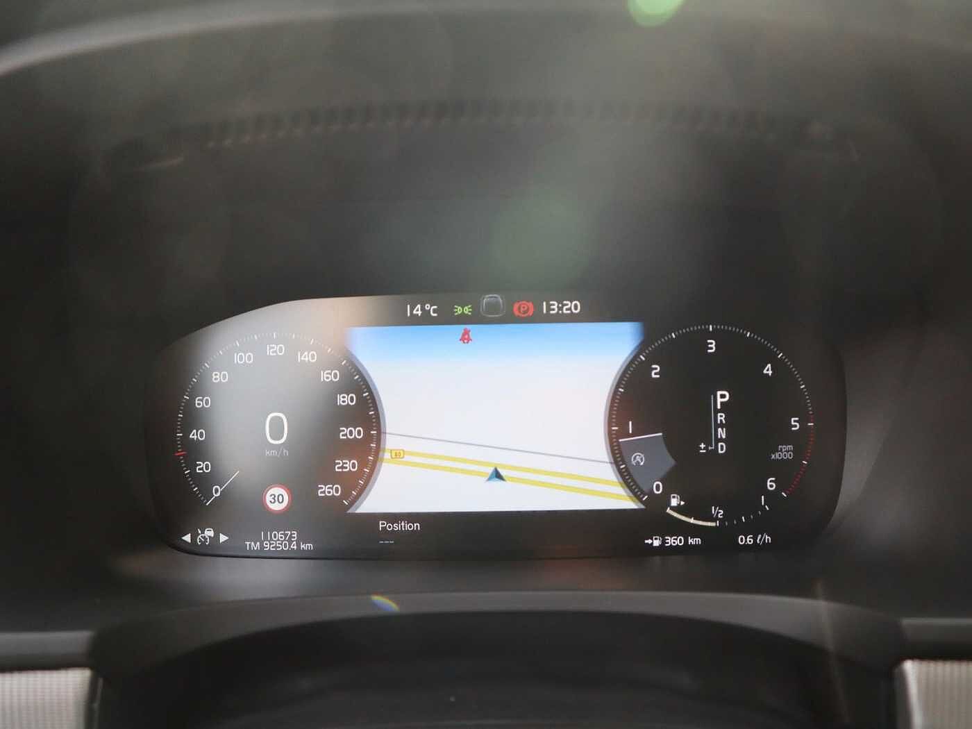 Volvo  D4 R Design HUD*Akustik*StdHzg*360°
