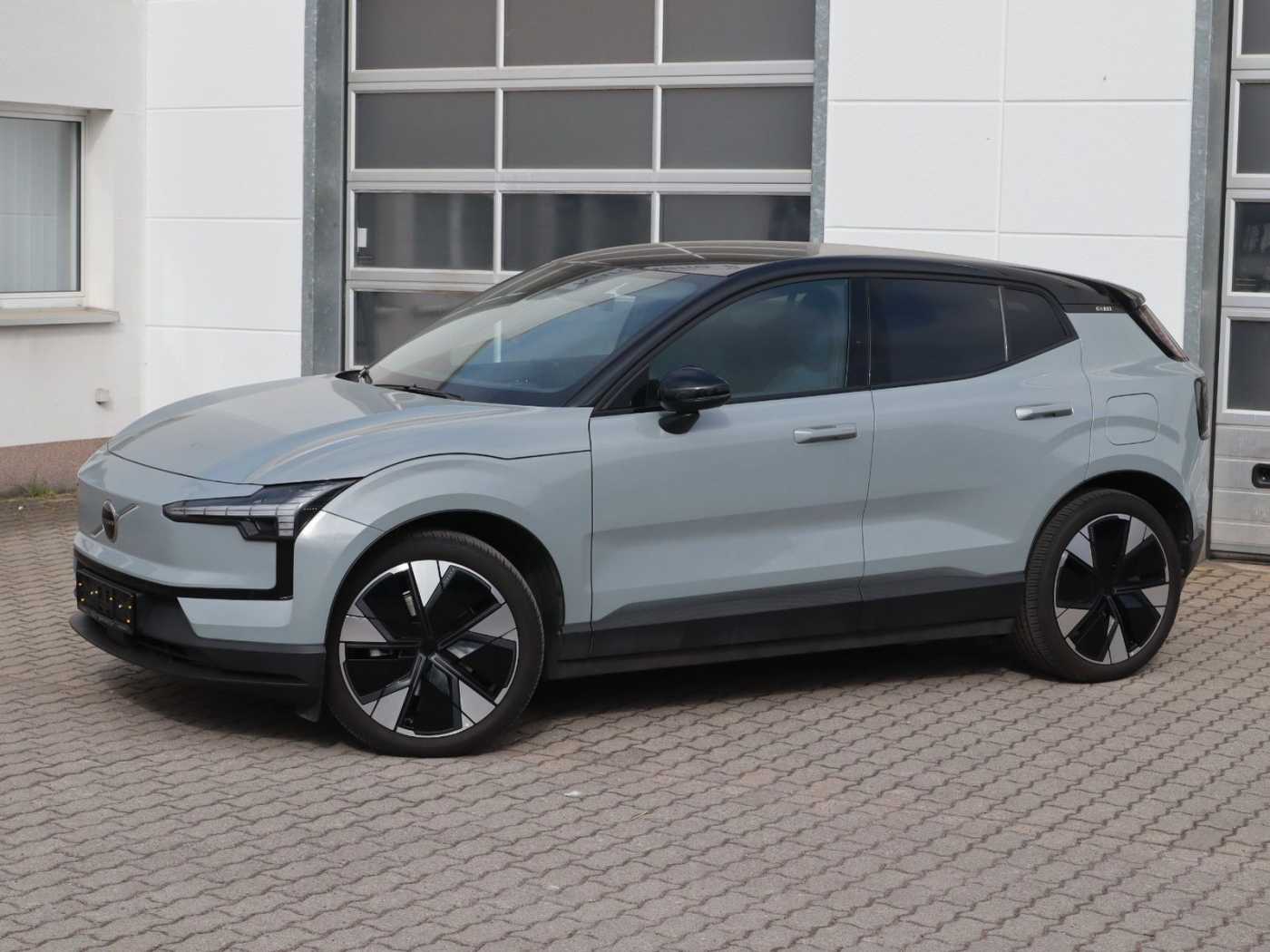 Volvo  Plus RWD Pure Electric*20Zoll*Winterpaket