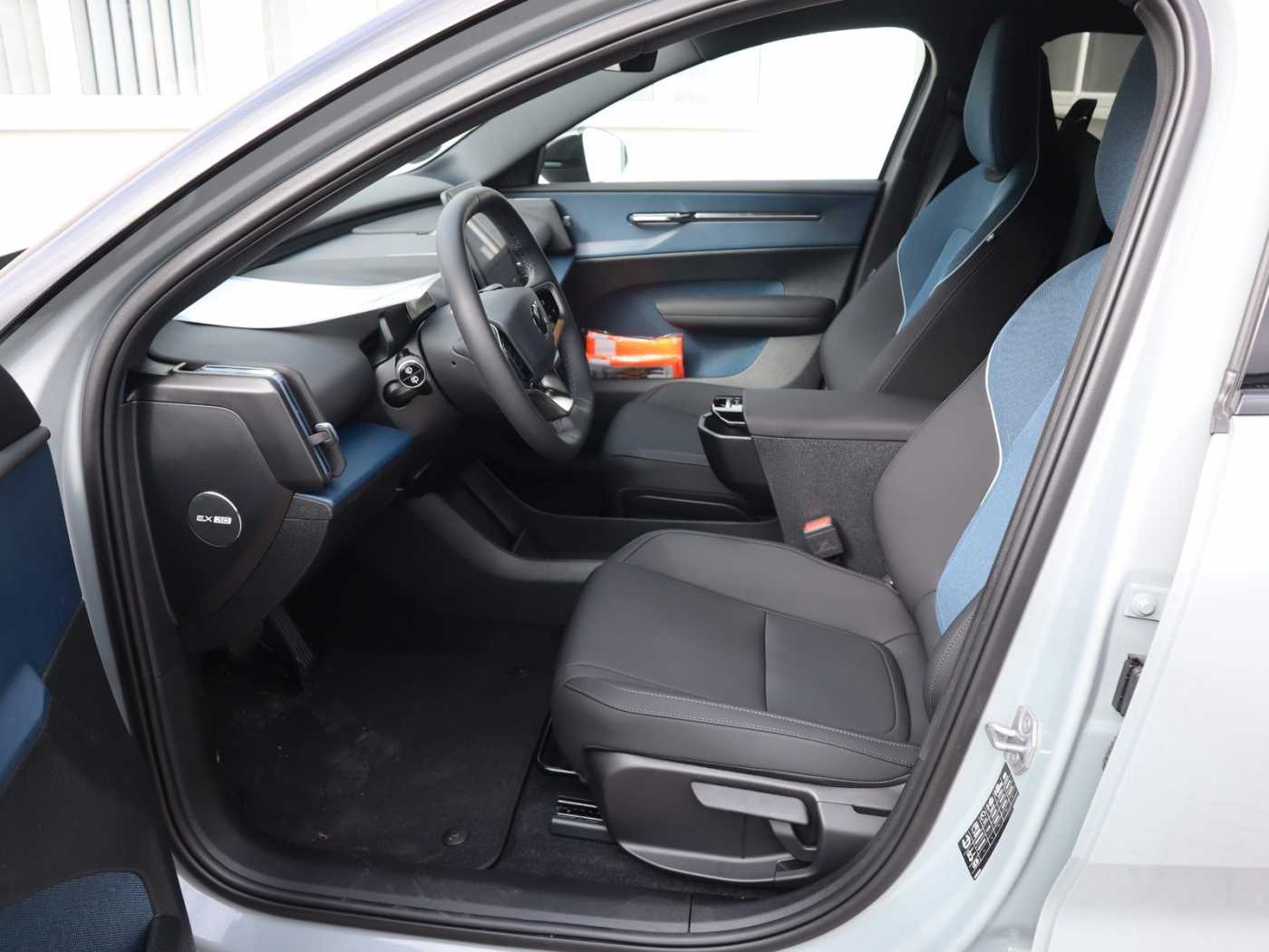 Volvo  Plus RWD Pure Electric*20Zoll*Winterpaket