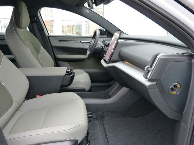 Volvo  Plus RWD Pure Electric