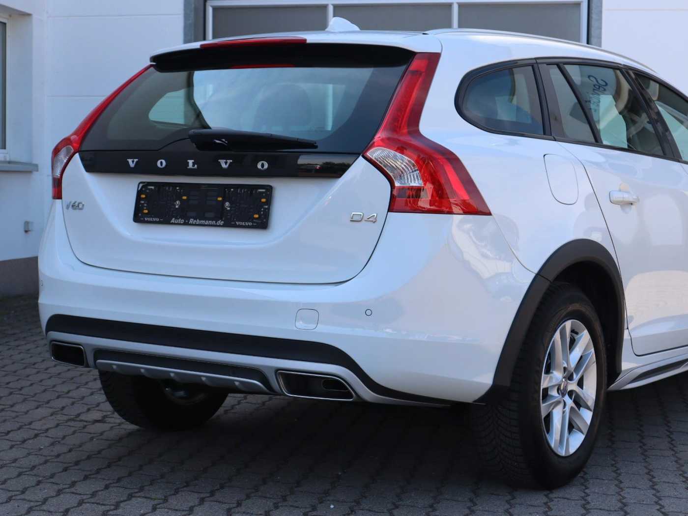 Volvo  D4 Cross Country