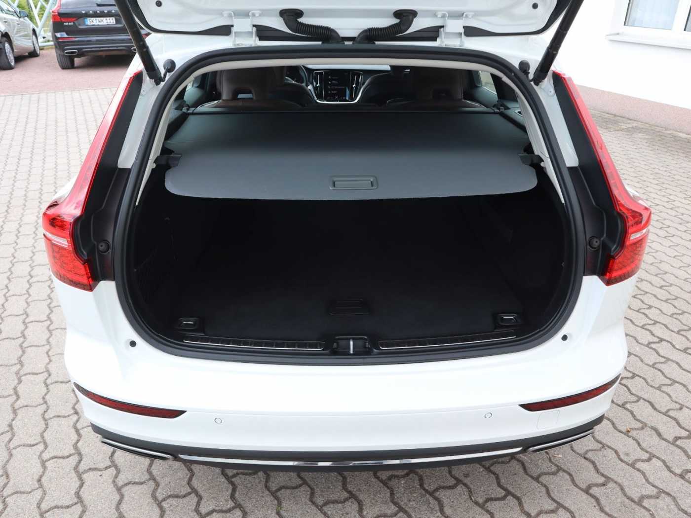 Volvo  T8 Inscription Plug-In Hybrid AWD