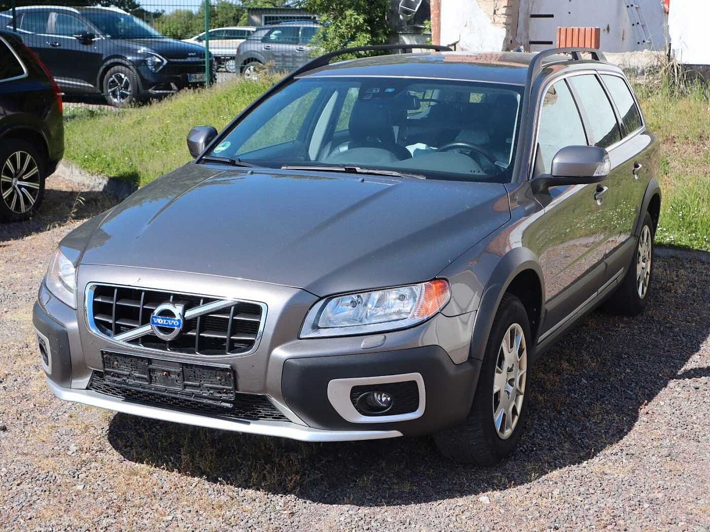 Volvo  D5 Momentum AWD