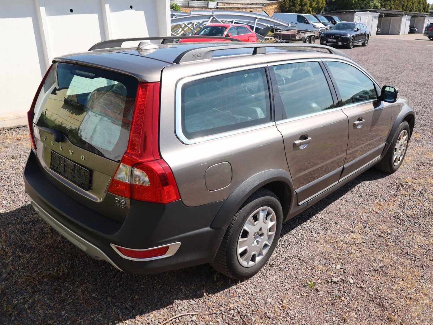 Volvo  D5 Momentum AWD