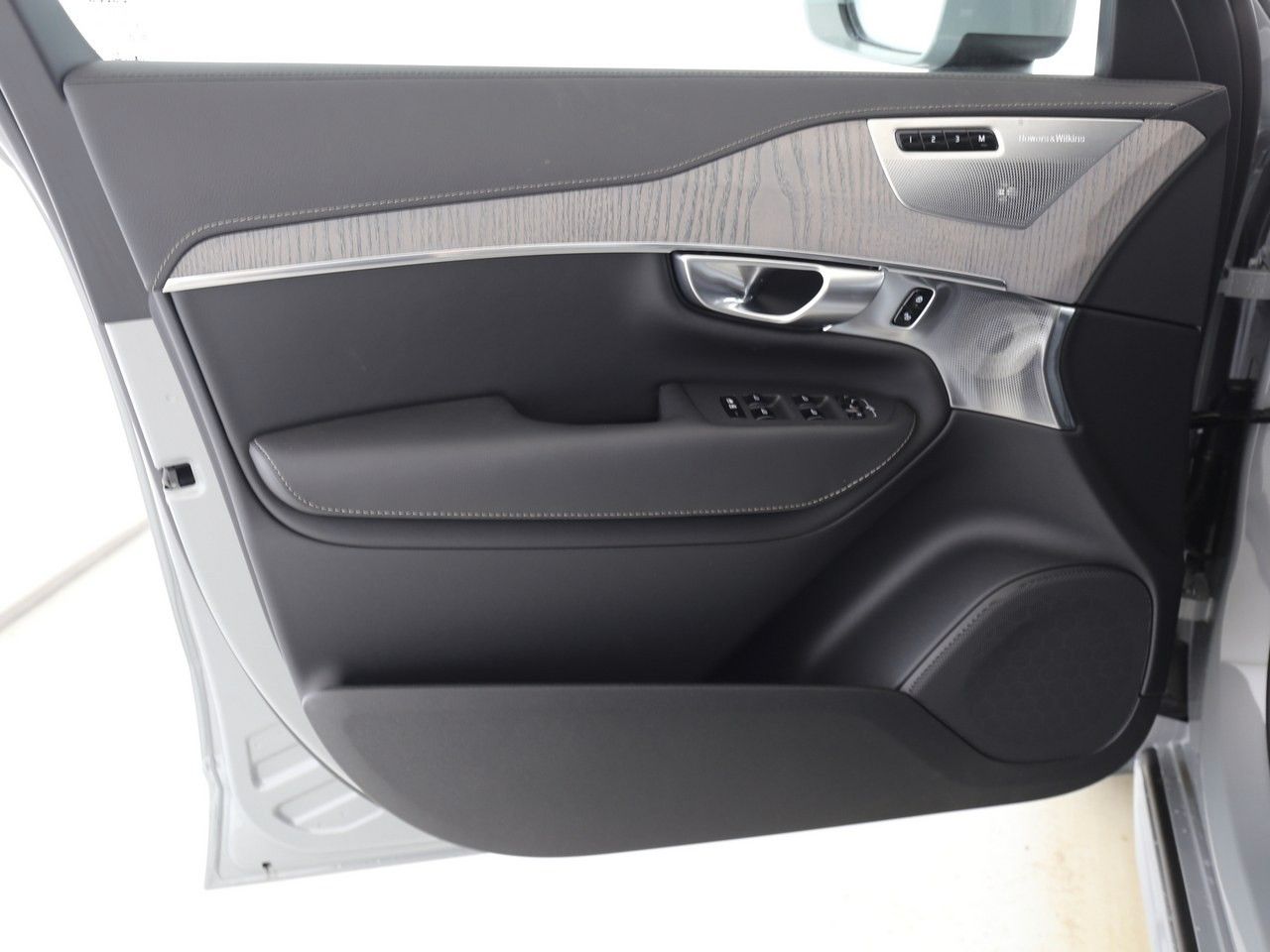 Volvo  T8 Ultra Bright Recharge Plug-In Hybrid AWD