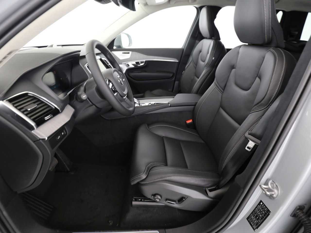 Volvo  T8 Ultra Bright Recharge Plug-In Hybrid AWD