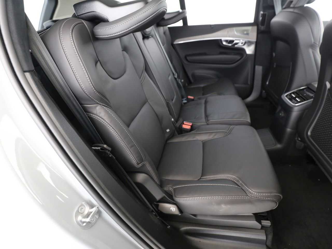 Volvo  T8 Ultra Bright Recharge Plug-In Hybrid AWD