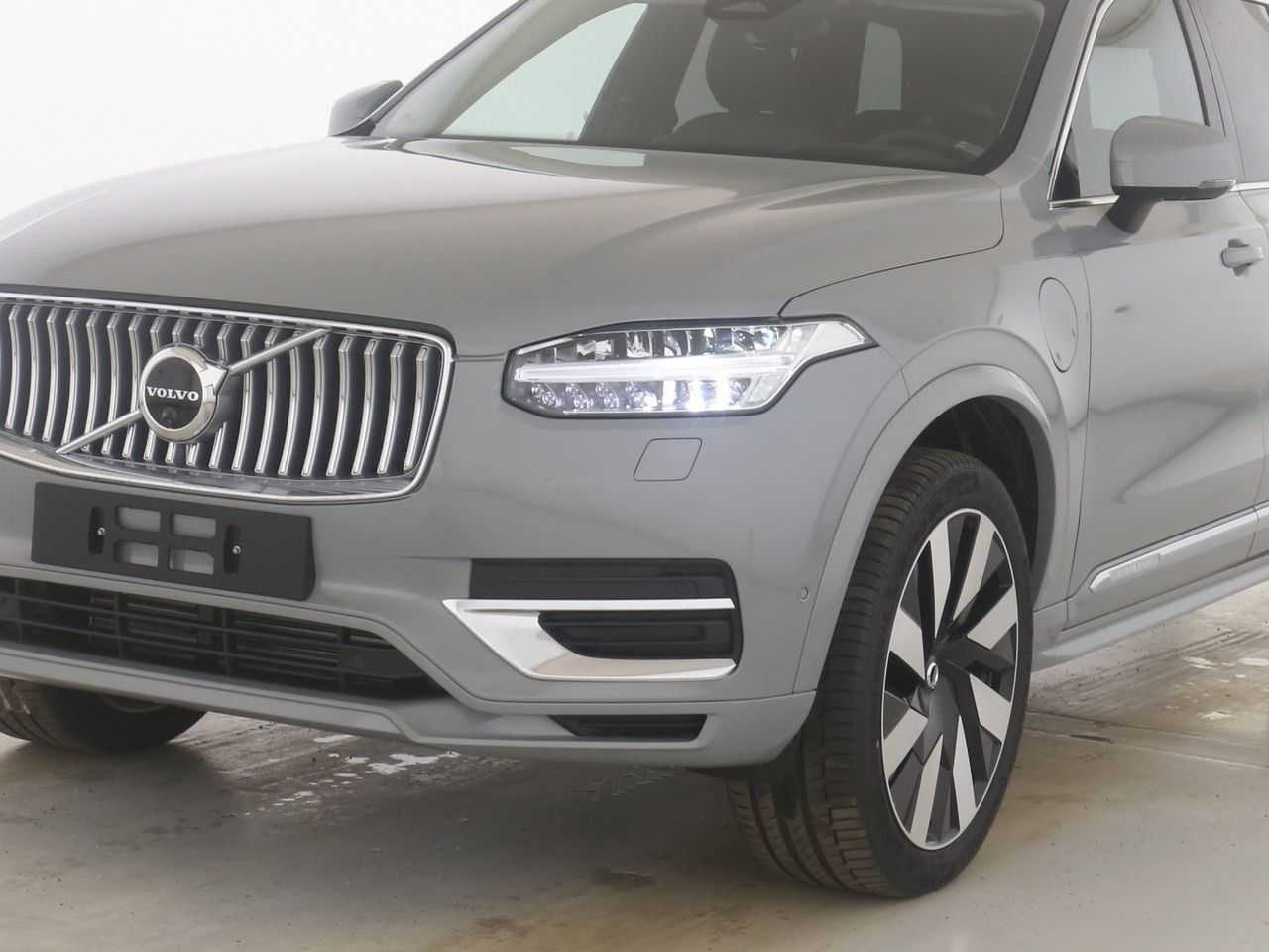 Volvo  T8 Ultra Bright Recharge Plug-In Hybrid AWD