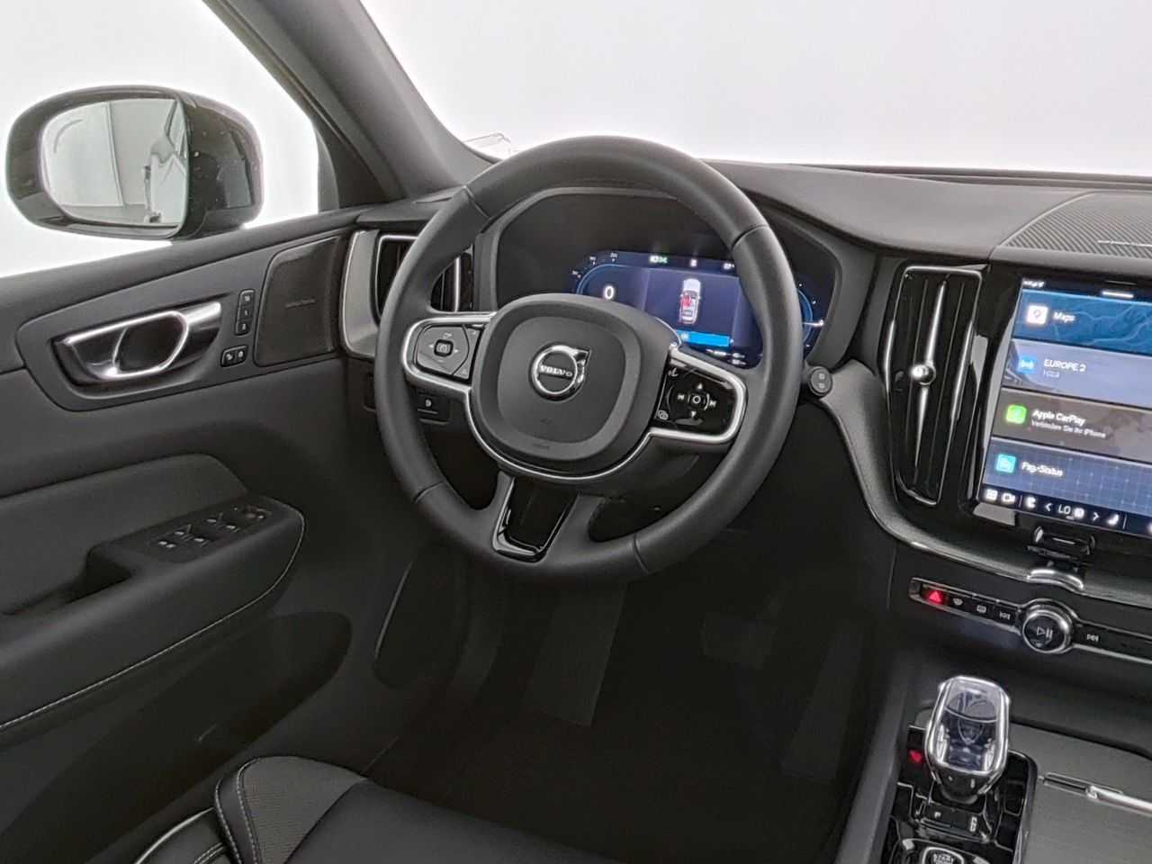 Volvo  Plus Black Edition Recharge Plug-In Hybrid
