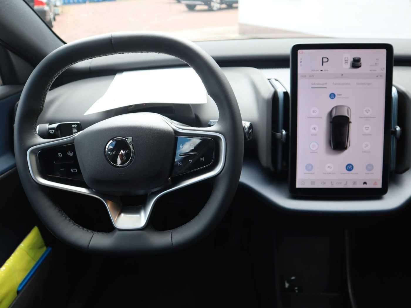 Volvo  Ultra AWD Performance Pure Electric