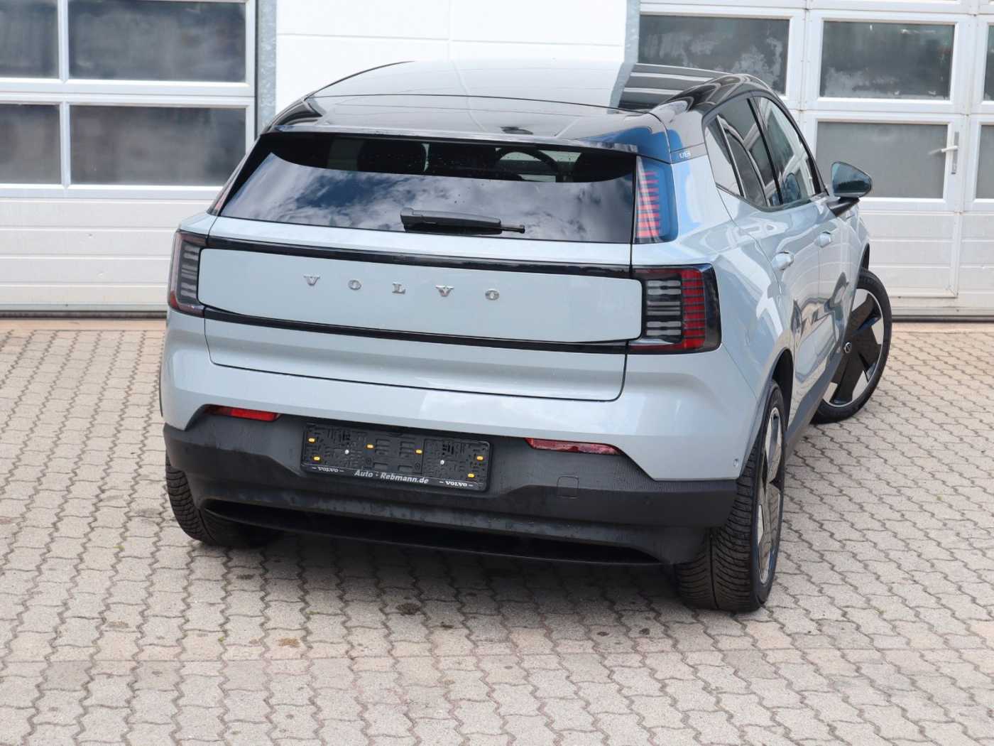 Volvo  Ultra AWD Performance Pure Electric