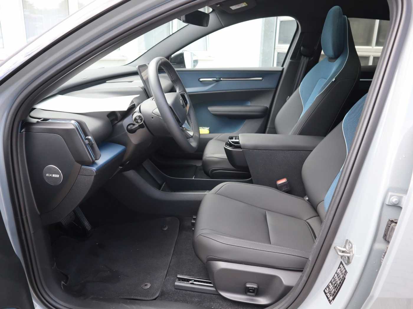 Volvo  Ultra AWD Performance Pure Electric