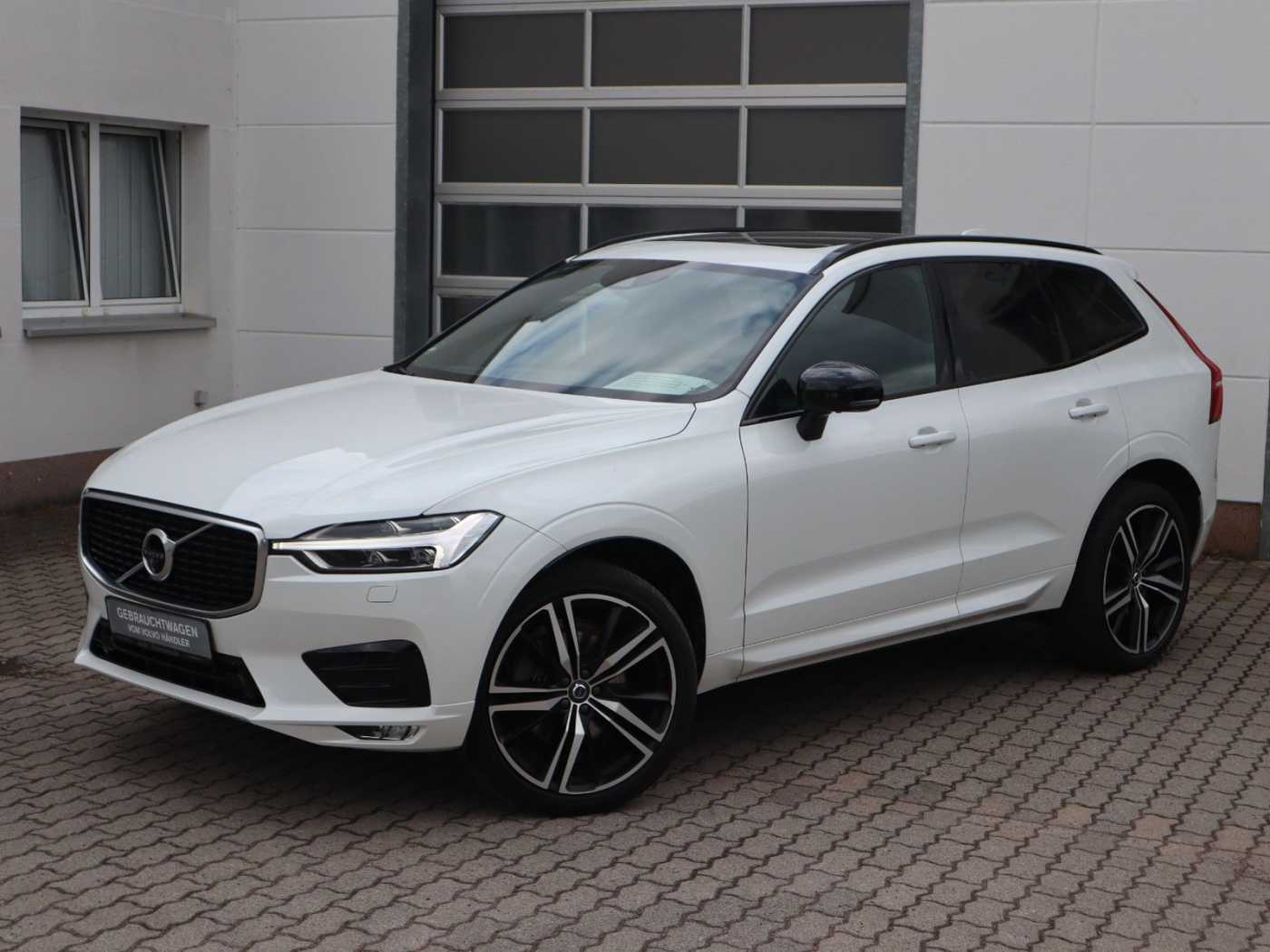 Volvo  B4 R Design AWD