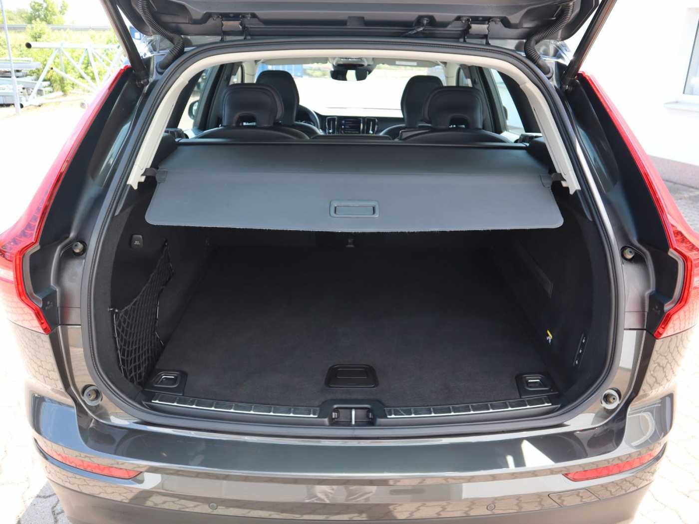 Volvo  D5 Momentum AWD