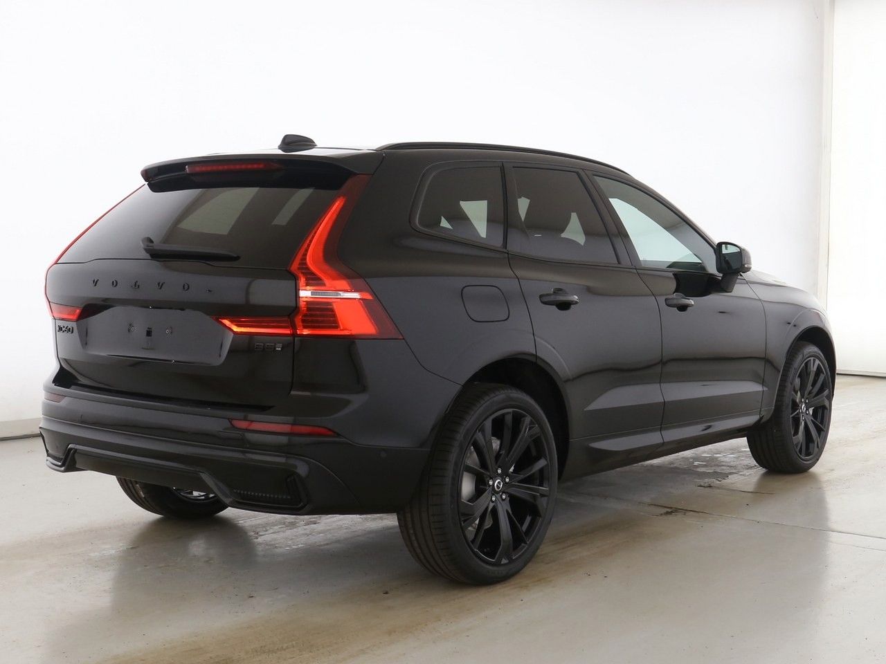 Volvo  B5 Plus Black Edition AWD