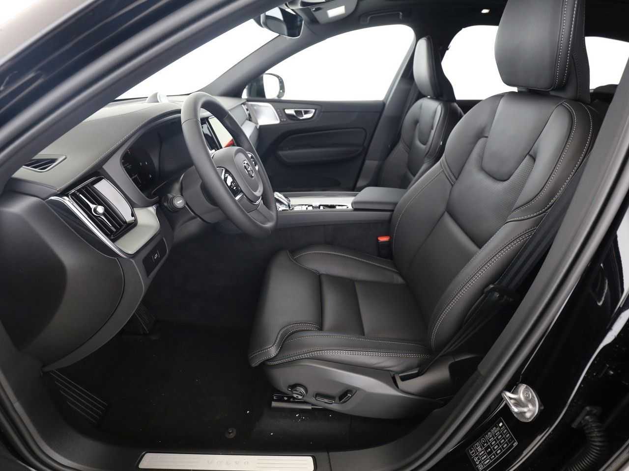 Volvo  B5 AWD Ultimate Black Edition Auto