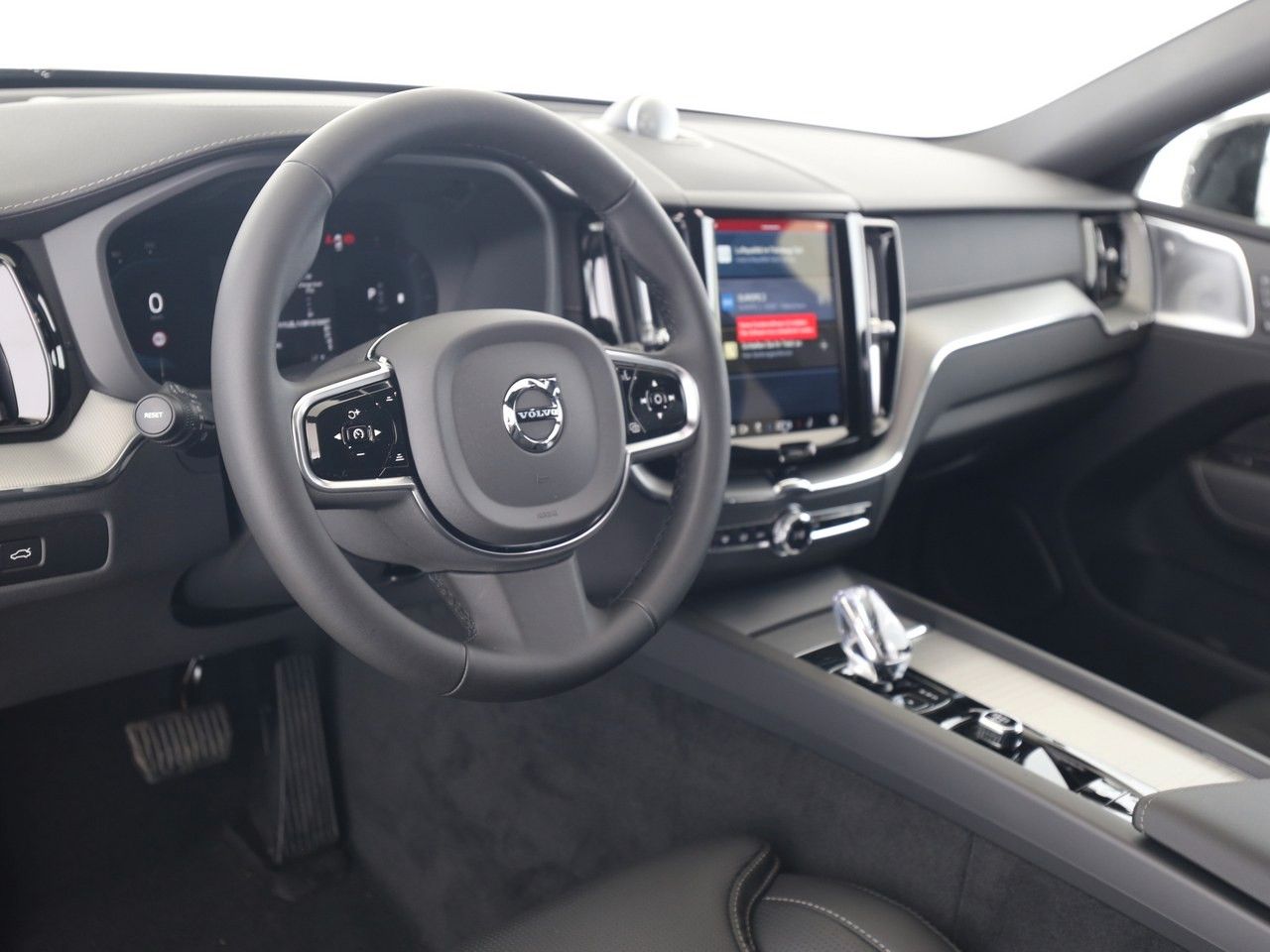 Volvo  B5 AWD Ultimate Black Edition Auto